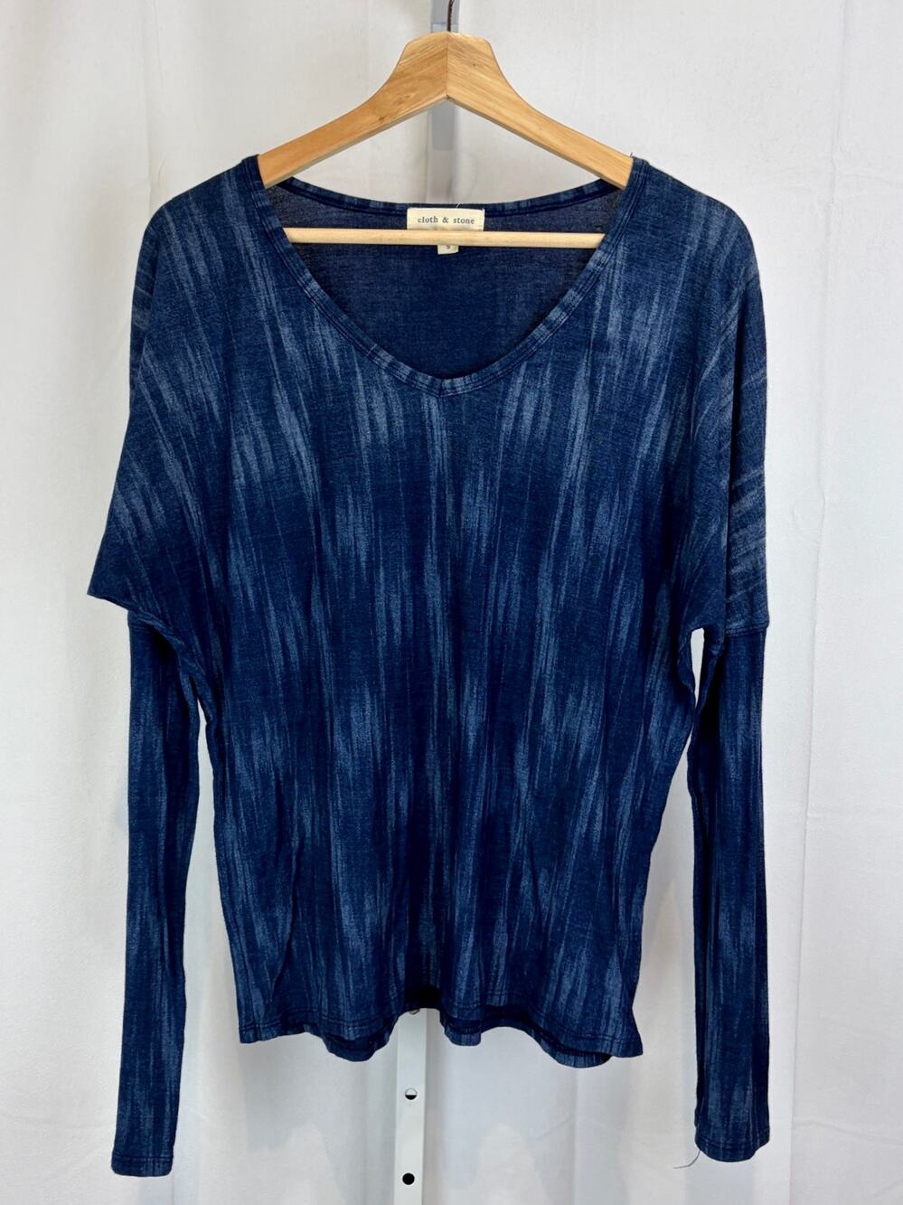 CLOTH & STONE Anthropologie Drop Shoulder Long Sleeve V Neck Top Tee Blue Ikat S